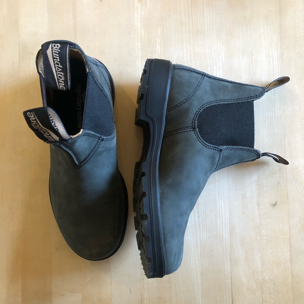 BLUNDSTONE #587 Chelsea Boot NWOT Women’s 7.5/Unisex